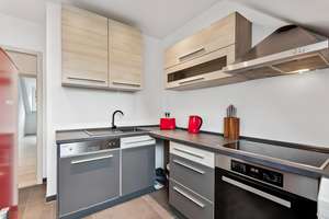 Modernes Wohnen: möblierte 2,5-Zimmer-Dachgeschosswohnung in Düsseldorf-Rath – Reichswaldallee 49, 40472 Rath, Düsseldorf – Vorschaubild 9