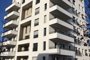 Stilvolle Neuwertige 1,5-Zimmer-Galerie-Wohnung mit Südbalkon im beliebten Candis-Areal – Edith-Stein-Str. 1, 93055 Ostenviertel, Regensburg – Vorschaubild 2