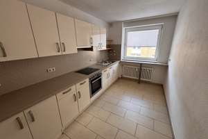 Zentral gelegene 3,5-Zimmer-Wohnung mit Balkon und grünem Ausblick – Robert-Koch-Straße 31, 45879 Altstadt, Gelsenkirchen – Vorschaubild 15
