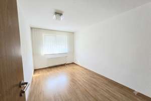 Urbanes Wohnen auf neuem Niveau: Ideal für Familien, Paare und Homeoffice-Enthusiasten – Die vollständige Adresse der Immobilie erhältst du vom Anbieter., 70435 Zuffenhausen-Hohenstein, Stuttgart – Vorschaubild 4