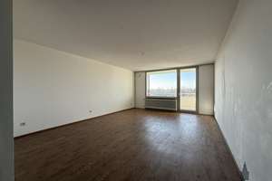 Ihr Zuhause | NEU positioniert: 3-Zimmer, Aufzug, 2 Balkone, tolle Aussicht - jetzt inkl. TG – Die vollständige Adresse der Immobilie erhältst du vom Anbieter., 81477 Solln, München – Vorschaubild 2