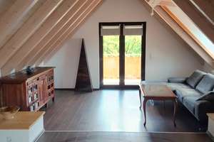 Ruhige, moderne Loftwohnung in Reichelsdorf, 57m², Sichtdachstuhl, Loggia mit Blick ins Grüne 
