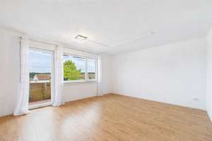 bezugsfreie 3,5 Zimmer Wohnung mit 2x Balkonen