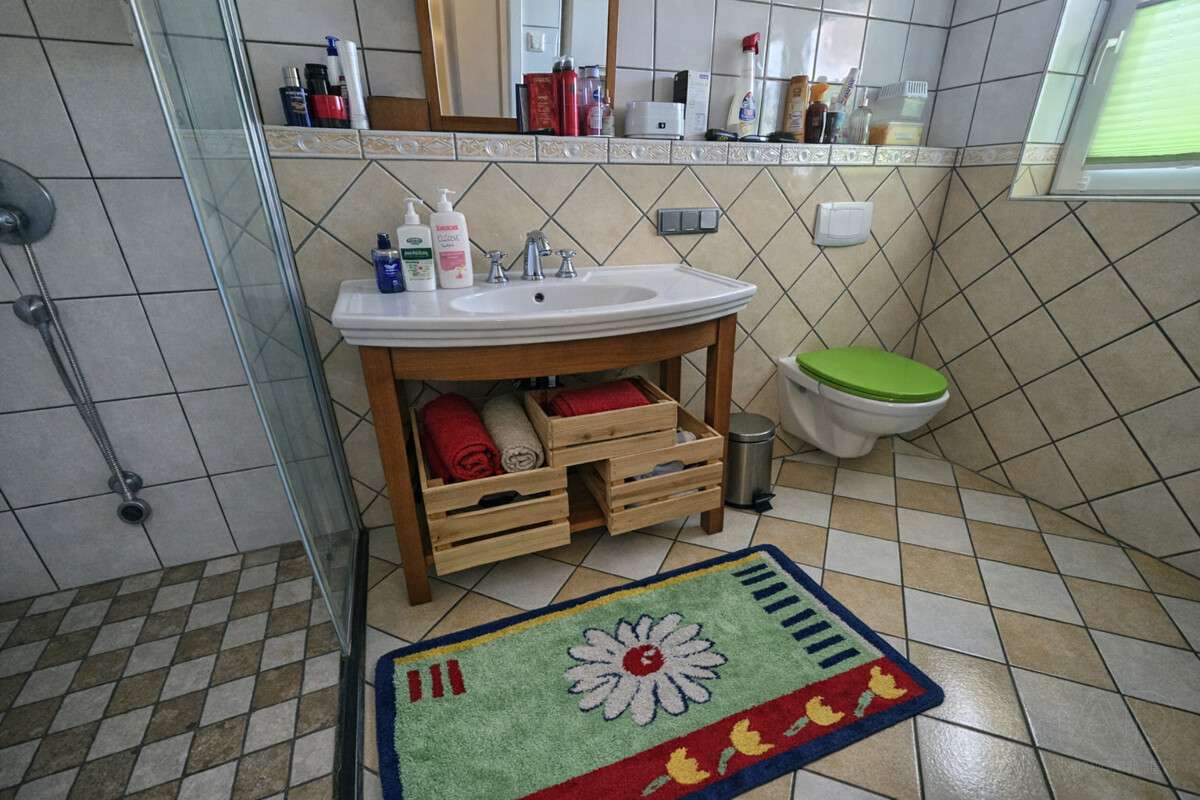 Immobilie in Itzgrund - „Leben am Rand der Natur – stilvolles Einfamilienhaus in idyllischer Ortsrandlage“ - Bild 8