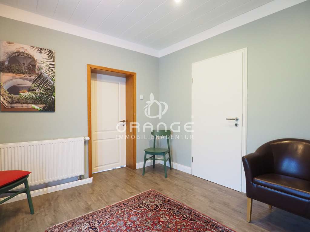 Immobilie in Maxdorf - * Wohnen im Grünen – Zweifamilienhaus mit großem Grundstück und viel Freiraum * - Bild 3