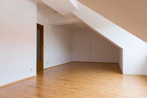 Charmante Dachgeschosswohnung mit Dielenboden & viel Licht in Hamburg-Heimfeld – Haakestraße 46, 21075 Heimfeld, Hamburg – Vorschaubild 3