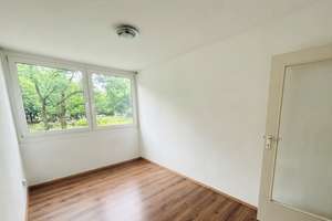 Helle und charmante 4-Zimmer-Wohnung mit Westloggia und Blick ins Grüne in München-Johanneskirchen – Die vollständige Adresse der Immobilie erhältst du vom Anbieter., 81927 Johanneskirchen, München – Vorschaubild 15