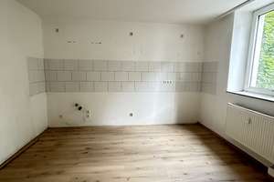 Schöne 3-Zimmer-Wohnung mit Balkon und modernisierten Badezimmer - Renovierungsbedürftig – Sibyllenstr. 11, 47169 Marxloh, Duisburg – Vorschaubild 11