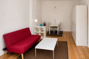 ⭐️ Urbanes Wohnen am Herrfurthplatz-Helle 1 Zi Whg mit historischen Dielen, 3,20m hohen Decken & EBK – Die vollständige Adresse der Immobilie erhältst du vom Anbieter., 12049 Neukölln (Ortsteil), Berlin – Vorschaubild 2