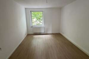 Erstbezug nach Kernsanierung | 3 Zimmer | Große Wohnküche | Loggia | WG-geeignet – Manteuffelstr. 3, 45138 Südostviertel, Essen – Vorschaubild 6