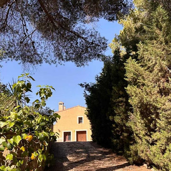 Masía mit 97 Hektar inmitten der Natur – Querol (Tarragona)