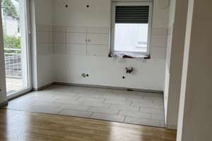 Fast wie ein eigenes Haus, großzügige Maisonette mit 5 Zimmern und ca. 140 m² – 33129 Delbrück – Vorschaubild 2