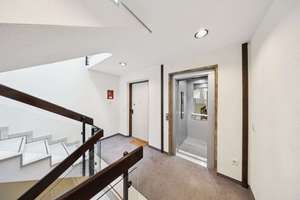 Elegantes Wohnen über zwei Etagen – Maisonette mit Kamin, TG-Stellplatz & Top-Ausstattung – Die vollständige Adresse der Immobilie erhältst du vom Anbieter., 80992 Alt-Moosach, München – Vorschaubild 21