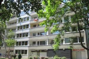 Raum mit Leben füllen: günstige 2-Zimmer-Wohnung – Oppelner Str. 29, 53119 Tannenbusch, Bonn – Vorschaubild 2