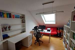 Helle 3,5-Zimmer-Dachgeschosswohnung mit Balkon und Alpenblick in Elchingen – Die vollständige Adresse der Immobilie erhältst du vom Anbieter., 89275 Elchingen – Vorschaubild 4