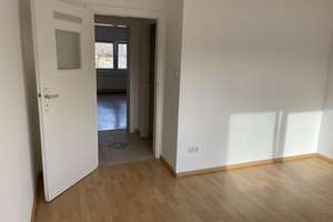 Gepflegte 3-Zimmer-Wohnung mit Einbauküche und Garage in Nürnberg – Die vollständige Adresse der Immobilie erhältst du vom Anbieter., 90459 Hummelstein, Nürnberg – Vorschaubild 10