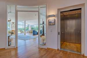 Schlei: Elegante, barrierefreie Villa mit Panoramablick, ELW, Indoor-Pool, separatem EFH und priv... – Schleswig-Flensburg (Kreis) – Vorschaubild 16
