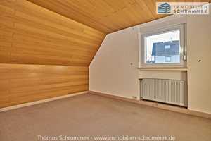 ZWEIFAMILIENHAUS ALS DOPPELHAUS MIT TRAUMHAFTEN GARTENGRUNDSTÜCK UND VIEL PLATZ FÜR 2 GENERATIONEN – Märkischer Kreis – Vorschaubild 32