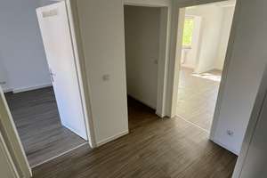 Renovierte 2-Zimmer Wohnung mit Balkon in Ehrenfeld - 2.OG – Brandtsplatz 3, 50825 Neuehrenfeld, Köln – Vorschaubild 3