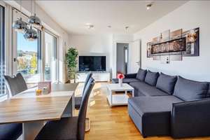 Möbliert: 2 Schlafzimmer - gute Wohnlage Altperlach, sehr ruhig – Die vollständige Adresse der Immobilie erhältst du vom Anbieter., 81737 Altperlach, München – Vorschaubild 2