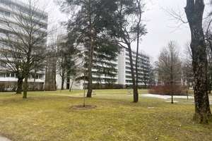 Sonnige 3‑ZKB mit klarer Raumstruktur und durchgehendem Balkon in Bogenhausen – Die vollständige Adresse der Immobilie erhältst du vom Anbieter., 81927 Johanneskirchen, München – Vorschaubild 4