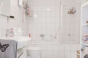 Bezugsfreie Dachgeschosswohnung mit Garage in südlicher Vorstadt – Die vollständige Adresse der Immobilie erhältst du vom Anbieter., 56068 Süd, Koblenz – Vorschaubild 9