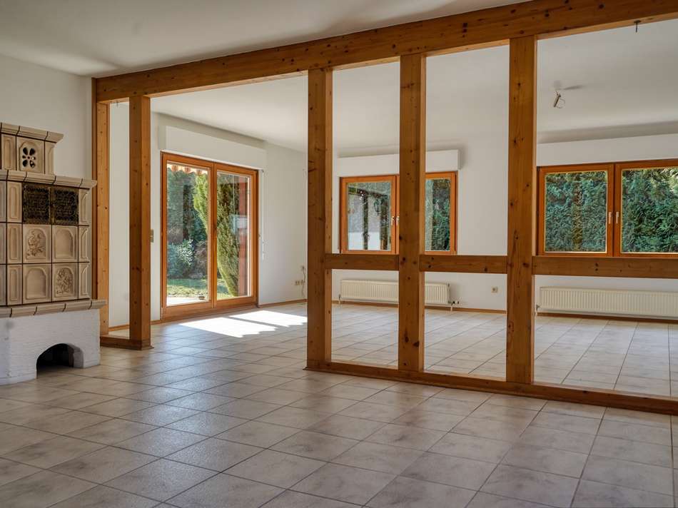 das Esszimmer mit Kachelofen