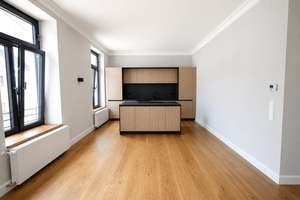 Pempelfort zum Verlieben – stilvoller Altbau / Erstbezug – Die vollständige Adresse der Immobilie erhältst du vom Anbieter., 40477 Pempelfort, Düsseldorf – Vorschaubild 2