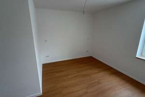 4,5 Zimmer Garten- Terrassen-Wohnung in Regensburg Oberisling  – 93053 Oberisling-Graß, Regensburg – Vorschaubild 14