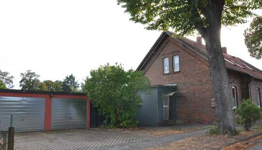 Bild von EFH (DHH) mit großem Garten, Doppelgarage & Wallbox in Peine-Süd