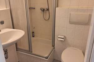 helles Appartement mit Pantryküche, Stellplatz und Gartenabteil - Studenten und Berufseinsteiger – Brunnhuber Straße 18, 93053 Galgenberg, Regensburg – Vorschaubild 6