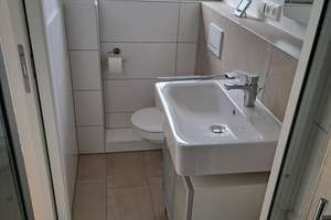 2 Zimmer, Maisonetten-Dachgeschosswohnung mit Dachterrasse, möbliert, inkl. aller Nebenkosten – Die vollständige Adresse der Immobilie erhältst du vom Anbieter., 80937 Am Hart, München – Vorschaubild 6