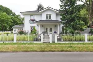 Exklusive 6 Zimmer Villa in Berlin-Biesdorf mit Sauna&Pool – Die vollständige Adresse der Immobilie erhältst du vom Anbieter., 12683 Biesdorf, Berlin – Vorschaubild 1