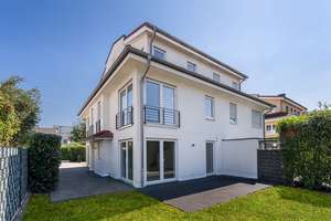 Großzügig geschnittene Doppelhaushälfte mit viel Wohnkomfort und Garten in Köln-Widdersdorf – Die vollständige Adresse der Immobilie erhältst du vom Anbieter., 50859 Widdersdorf, Köln – Vorschaubild 30