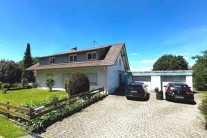 Großzügiges Zweifamilienhaus mit zwei Garagen in idyllischer Landlage in Argenbühl – 88260 Argenbühl – Vorschaubild 1