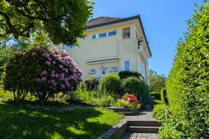 Umfassend saniertes Einfamilienhaus mit Garten in schöner Wohnlage im Süden von Eitorf – Die vollständige Adresse der Immobilie erhältst du vom Anbieter., 53783 Eitorf – Vorschaubild 2