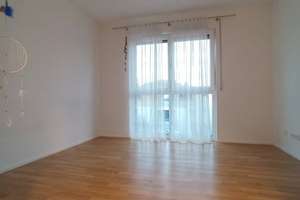 Exklusive 4-Zi.-Wohnung mit Landhausküche, Südwestbalkon, Aufzug & 2 Stellplätzen – ruhig, zentral – 91154 Roth – Vorschaubild 25