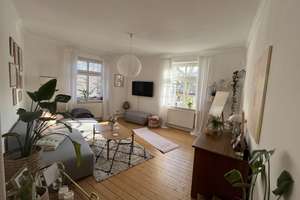 Schöne 3-Zimmer-Altbauwohnung mit großem Balkon in zentraler Lage in Hamburg-Eimsbüttel – Die vollständige Adresse der Immobilie erhältst du vom Anbieter., 20357 Eimsbüttel (Ortsteil), Hamburg – Vorschaubild 2