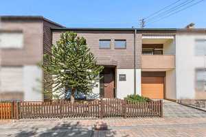 Reihenmittelhaus mit Blick ins Grüne – 5 Zimmer, Garten, Garage & viel Potenzial in Hagenbach – Germersheim (Kreis) – Vorschaubild 1