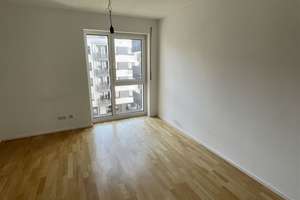 Schöne, helle 4.Zi.Whg mit zwei großen Badezimmern, Abstellraum, großem Balkon – Tunnelstraße 2, 70469 Bahnhof Feuerbach, Stuttgart – Vorschaubild 3