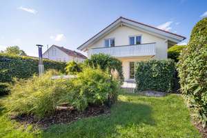 Traumlage in Forstinning (Energieklasse A+). Lichtdurchflutetes EFH für Familien mit Garten & Garage – Die vollständige Adresse der Immobilie erhältst du vom Anbieter., 85661 Forstinning – Vorschaubild 3