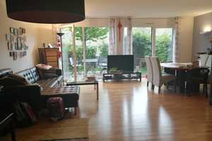 Familienfreundliche Haus-in-Haus Einheit in Erlangen Röthelheim