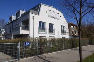 Neuwertige 3-Zimmer-Wohnung mit Terrasse in München Nord - Provisionsfrei - von privat