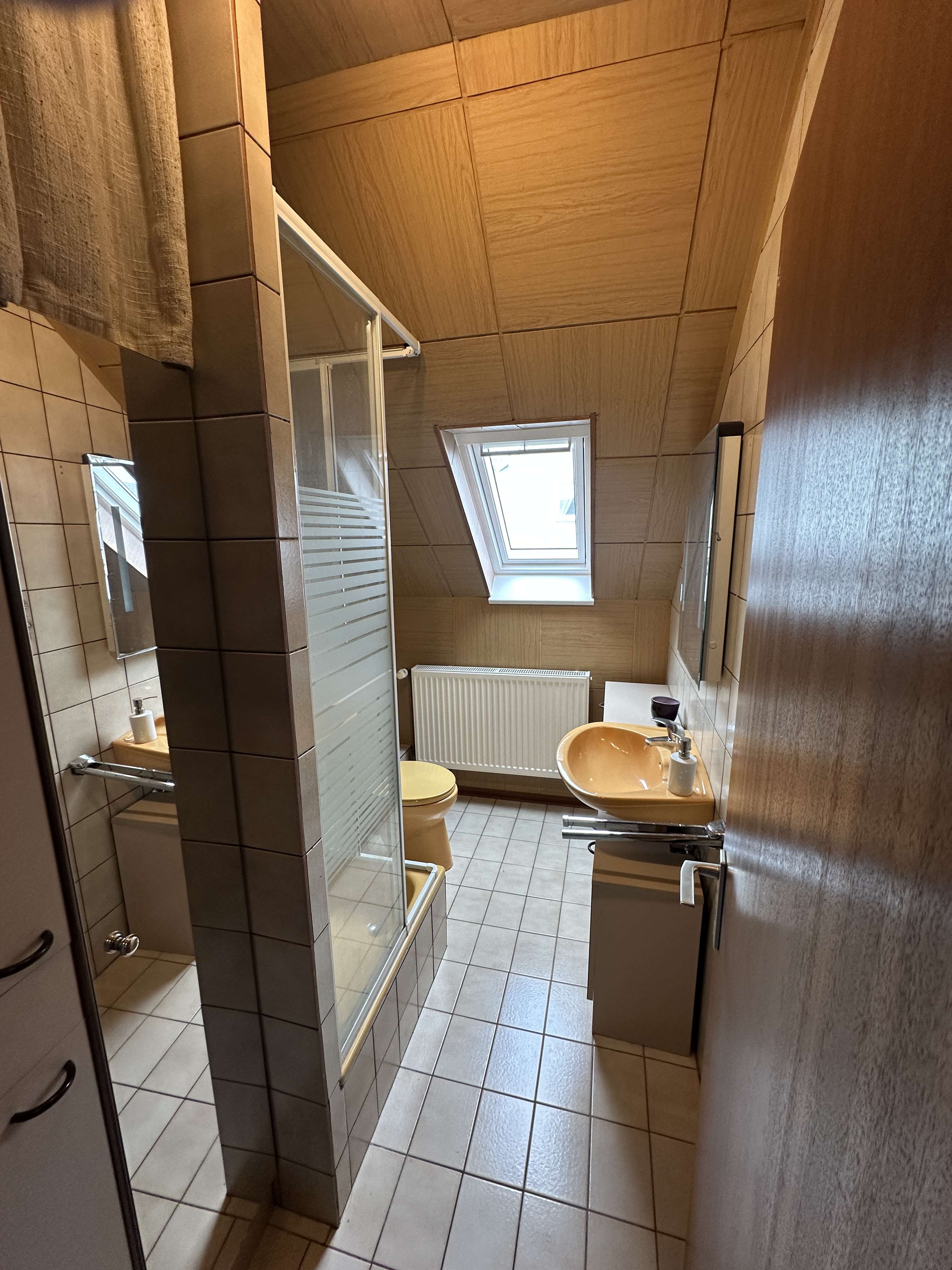 Immobilie in Hardegsen - Großes Einfamilienhaus mit viel Nutzfläche und tollem Garten - Bild 14