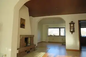 "ANGENEHMES WOHNERLEBNIS" - REIHENMITTELHAUS MIT POTENTIAL IN SACHSENHAUSEN – Sachsenhäusener Landwehrweg 254, 60598 Frankfurt am Main – Vorschaubild 2