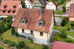 Traumhaft Wohnen in direkter Seenähe! Hochwertiges Einfamilienhaus in gesuchter Lage – Die vollständige Adresse der Immobilie erhältst du vom Anbieter., 91174 Spalt – Vorschaubild 3