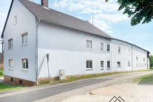 Ländlicher 3-Seiten-Hof zur Sanierung – Wohnhaus, Hofareal, Stallungen und 5.000 m² Wald! – Neustadt a.d. Aisch-Bad Windsheim (Kreis) – Vorschaubild 2