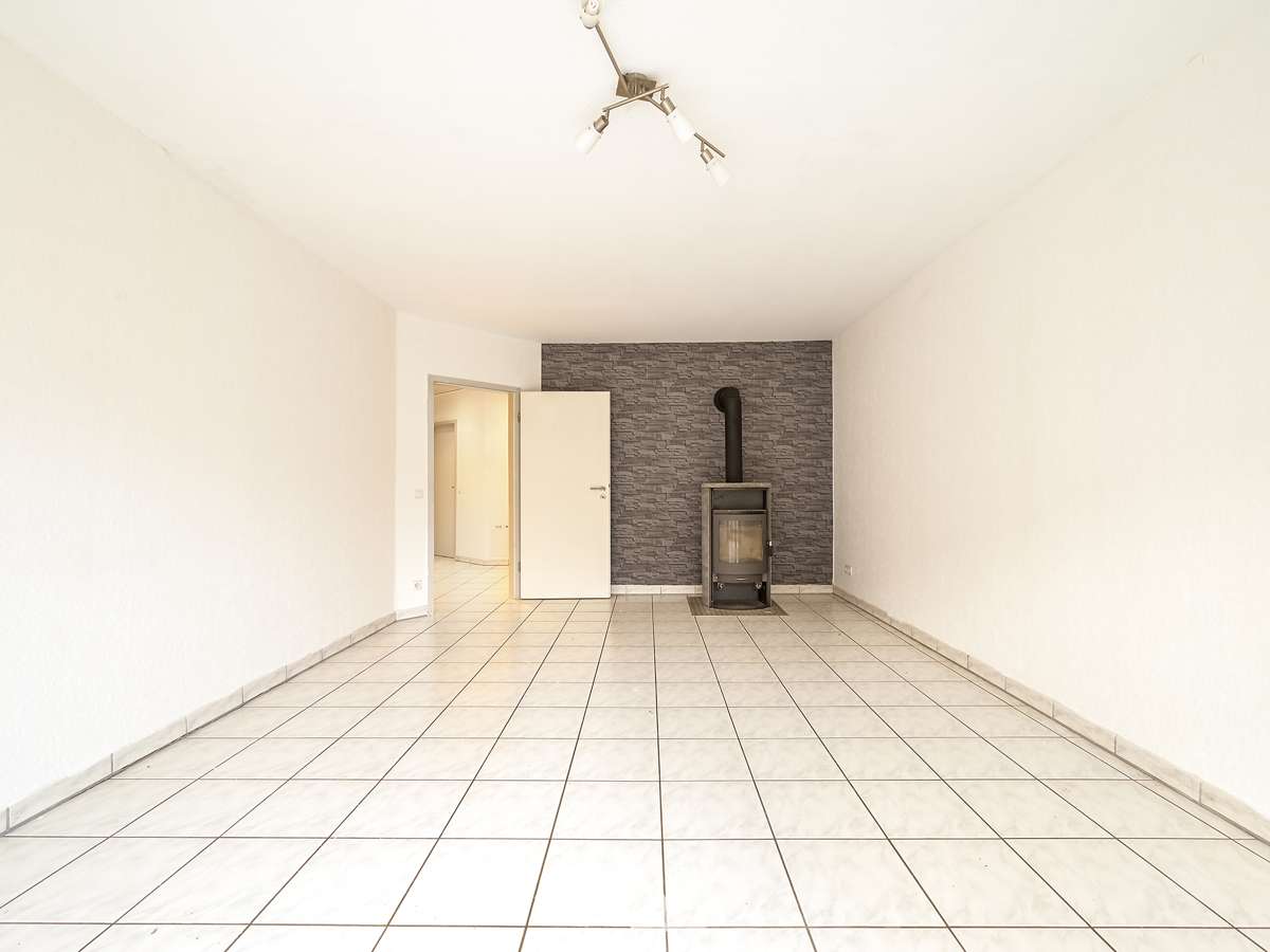 Gemütliches Zuhause mit Kamin in Hanglage, Karlsruhe Kreis – Bild 4