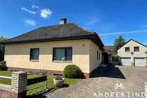 Einfamilienhaus mit Wintergarten und Kamin auf großzügigem Grundstück in Nordholz