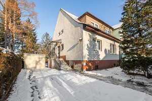 Großzügige Doppelhaushälfte mit Garten, Terrasse, Garage und vielfältigen Nutzungsmöglichkeiten